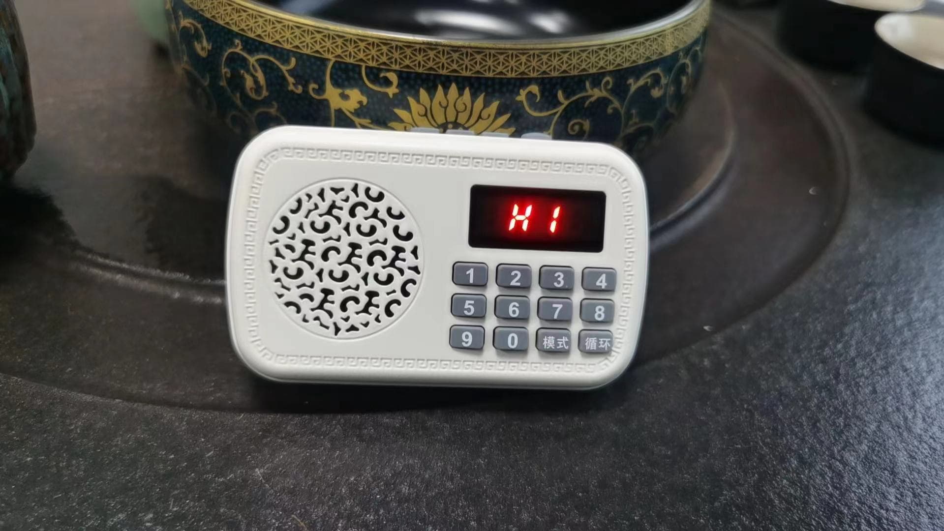 老人挂脖插卡收音机(颜色随机)