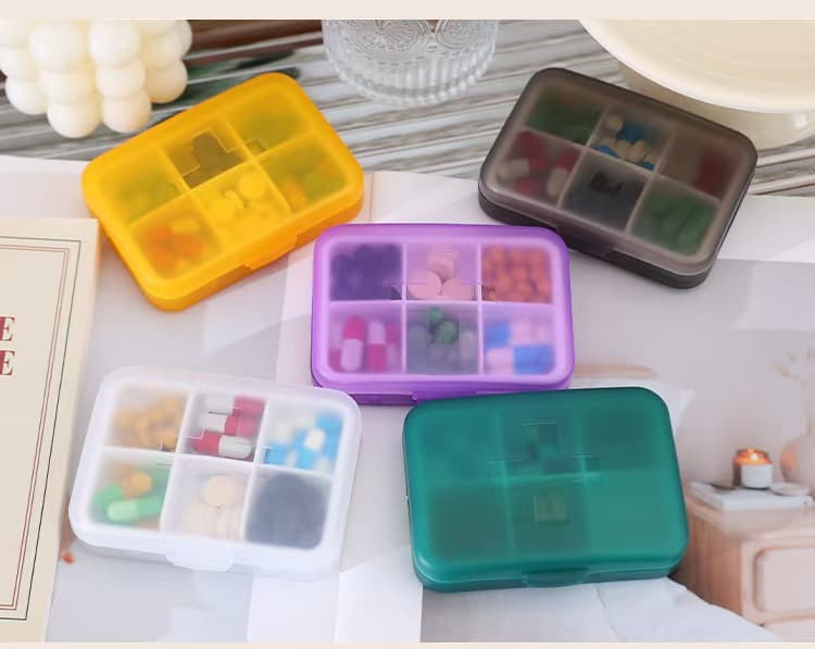 六格药盒(颜色随机)