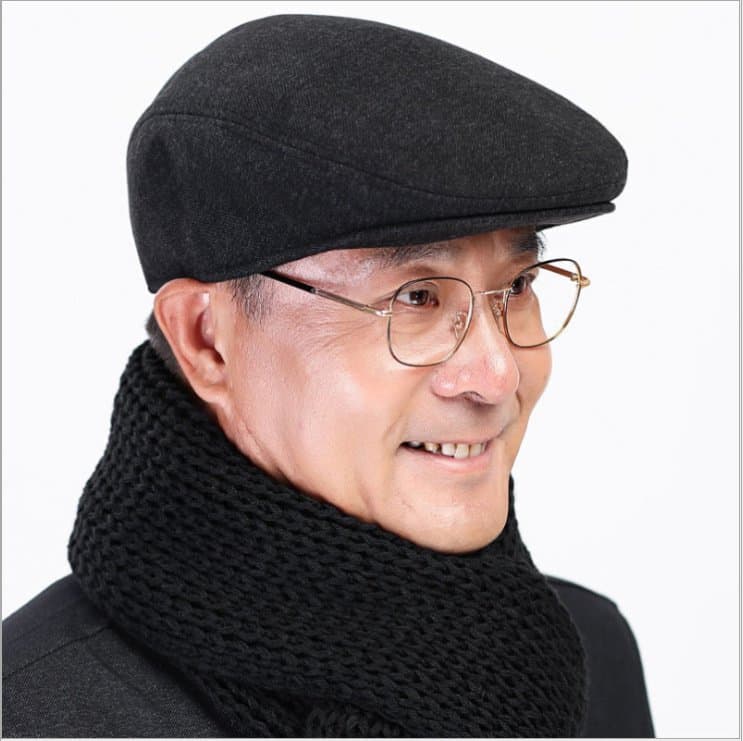 中老年男士前进帽 护耳保暖贝雷帽(颜色随机)